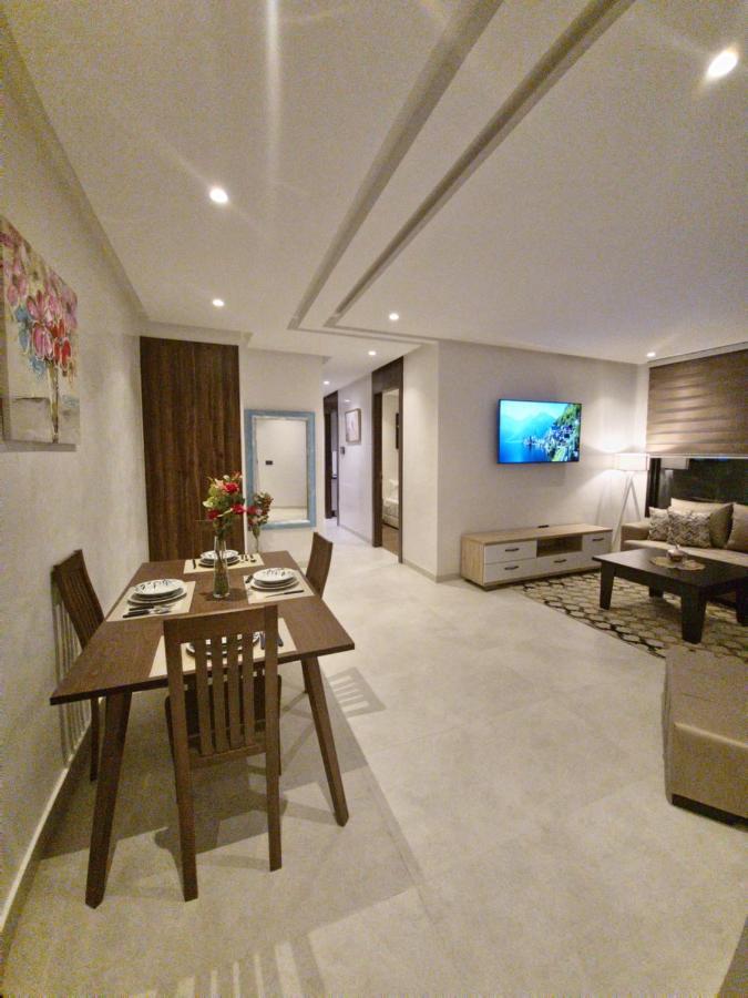 Modern Luxury Retreat: 2-Bedroom Apartment In The Heart Of Marrakech Marrakesh Exterior photo